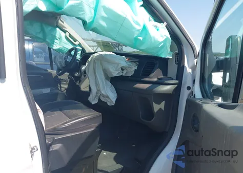 2021 Ford Transit-250 z USA, uszkodzony, nr VIN 1FTBR1Y83MKA76398